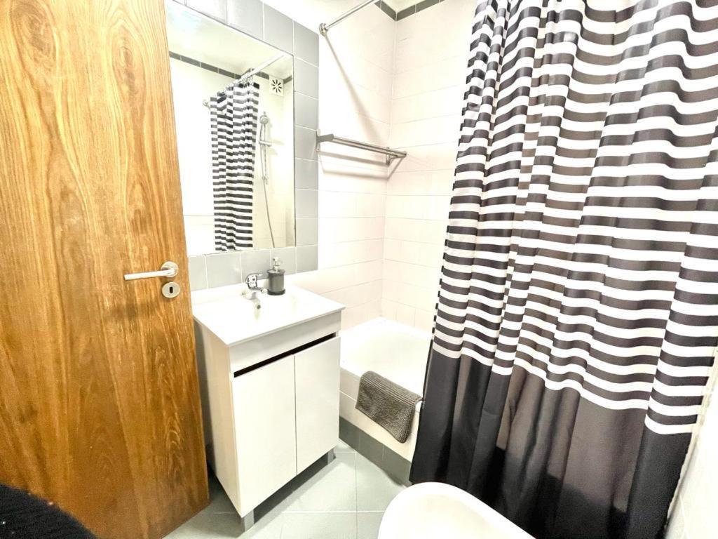Lisboa, Central Lisbon, Charming Patio House, , Wifi, Air Conditioning, Near Metro, By Ig ภายนอก รูปภาพ